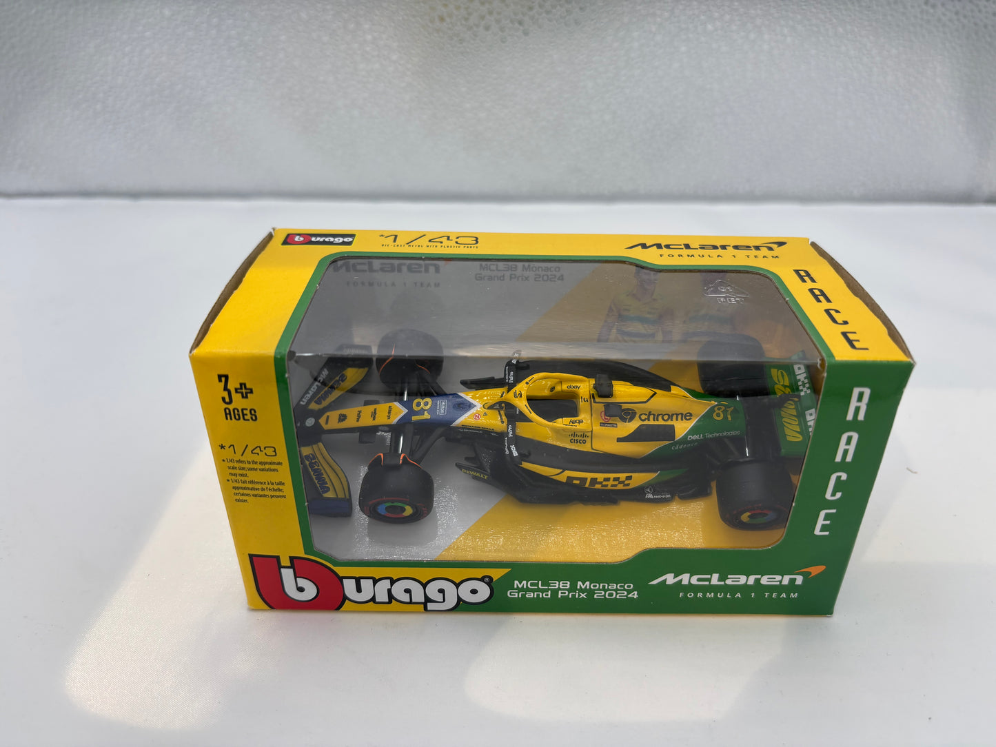 Burago race McLaren mcl38
