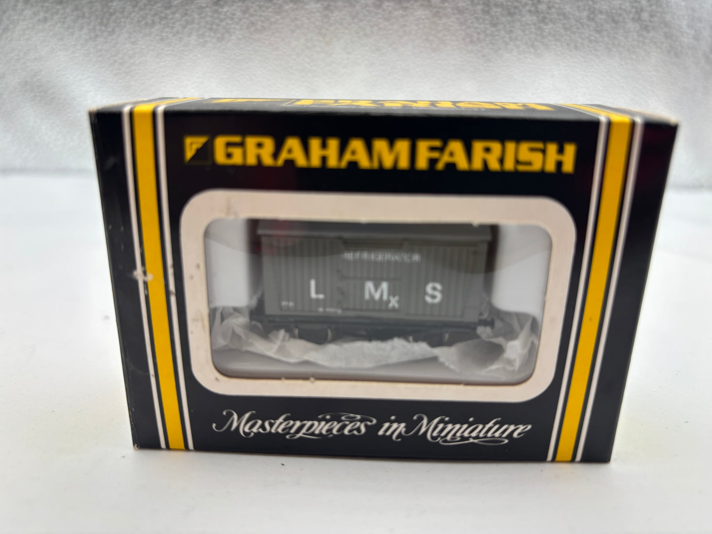 Graham Farish N GAUGE single vent Van LMS (396)