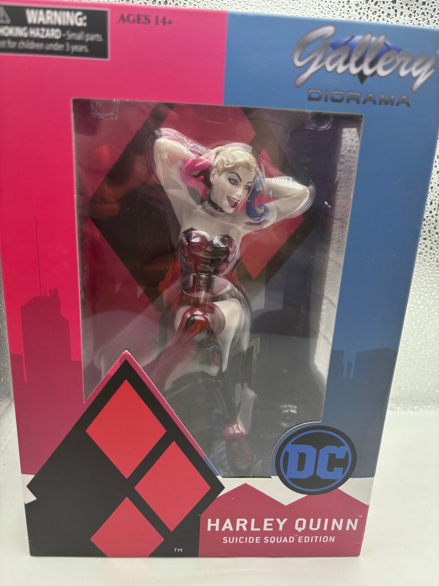 Gallery DC Harley quin suicide squad edition figure