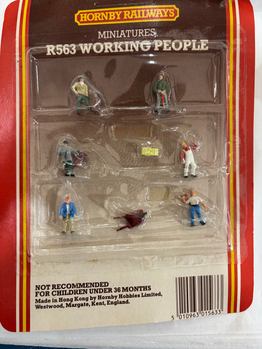 Hornby Railways OO gauge working people set