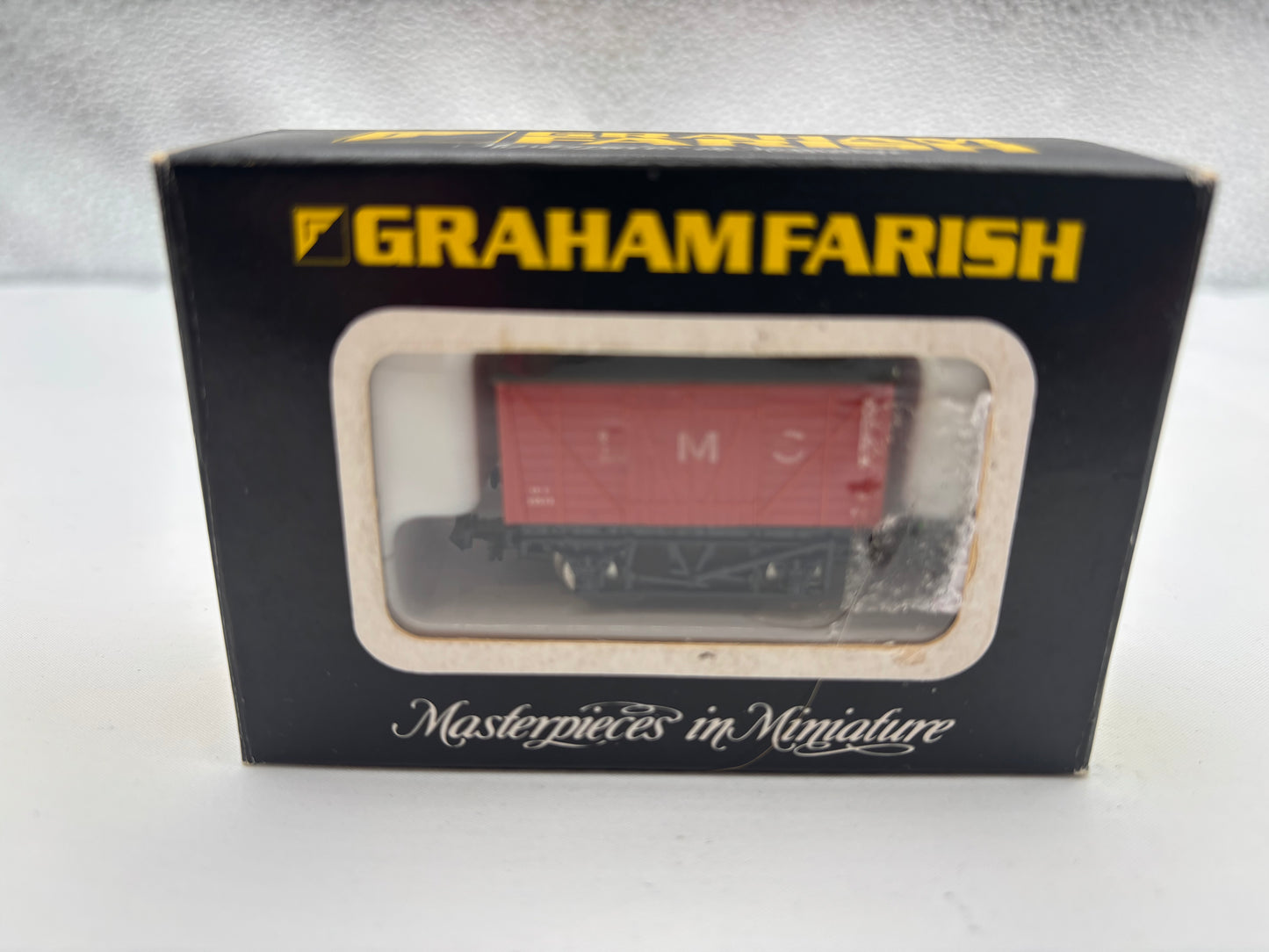 Graham Farish N GAUGE twin vent van LMS (398)