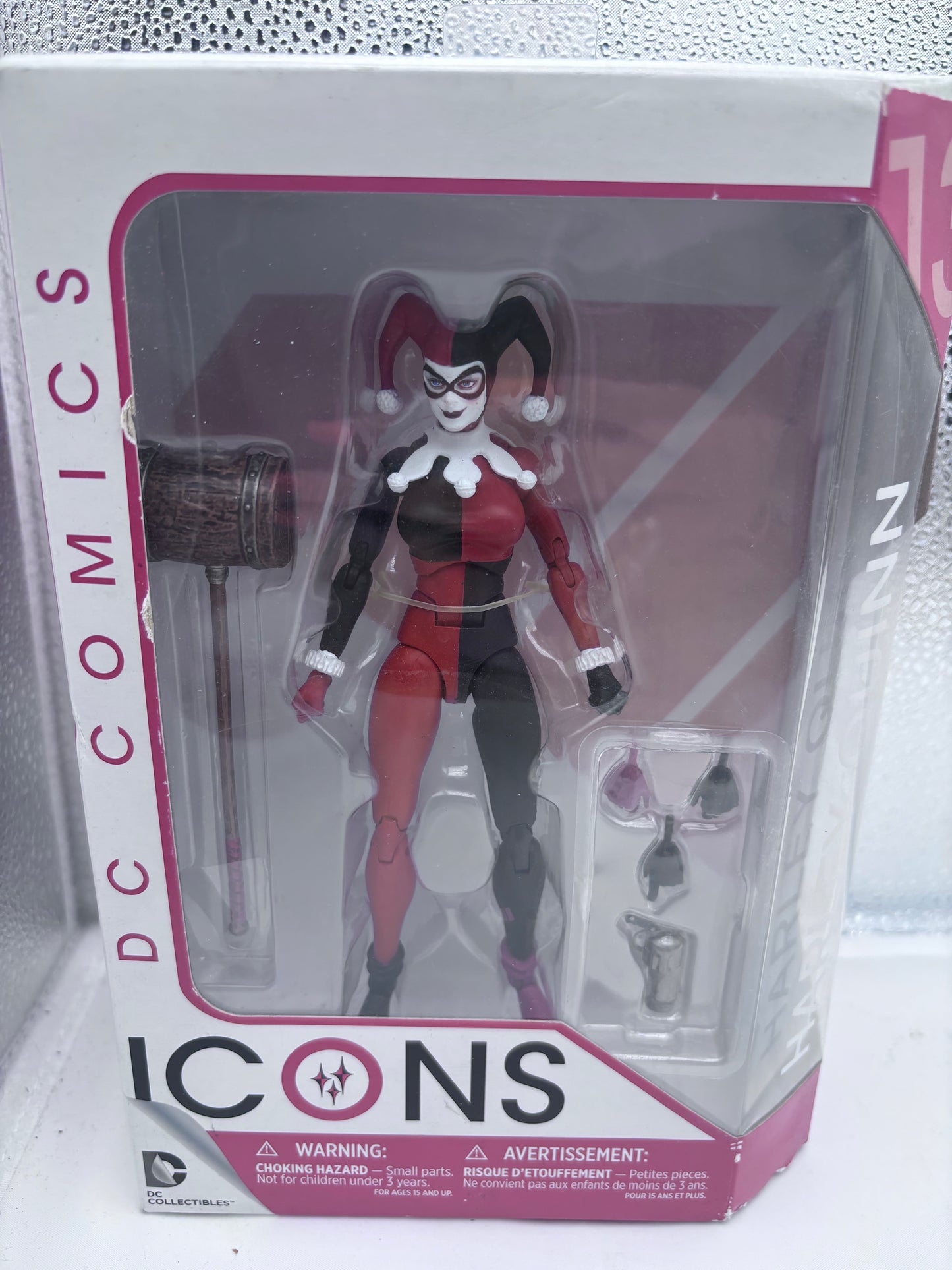 Icons DC Harley Quinn figure