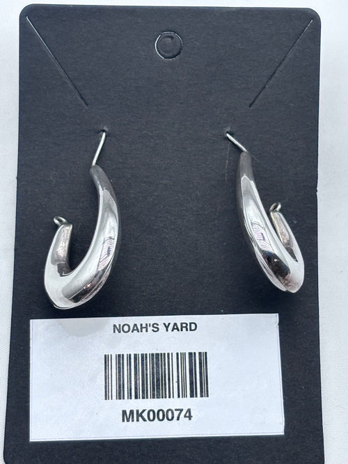 Silver liquid curve hook earrings